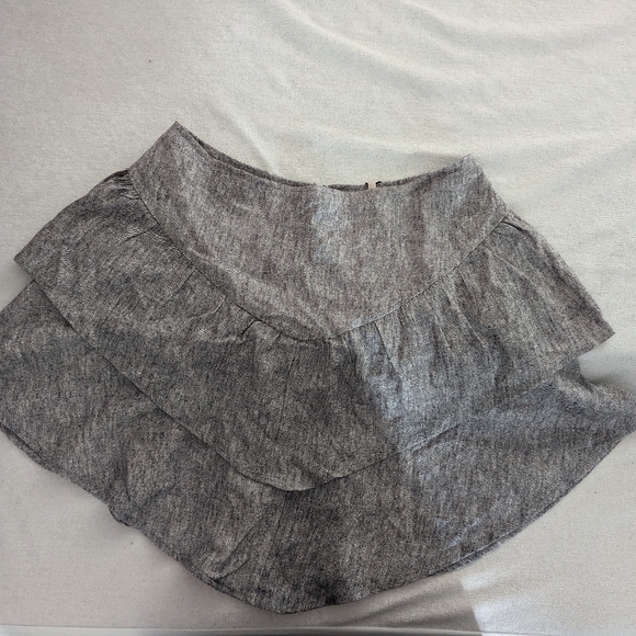 BCBGeneration fit and flare ruffle tier mini skirt NWT, size XS - Picture 5 of 5